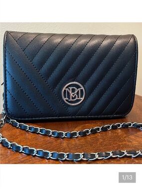 Badgley Mischka  Vegan Quilted Small Crossbody bag  Silvertone braided chain